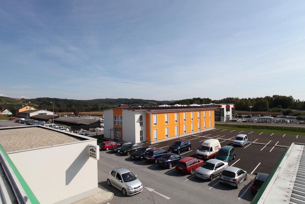 Fair-Price-Hotel Bad Waltersdorf Esterno foto