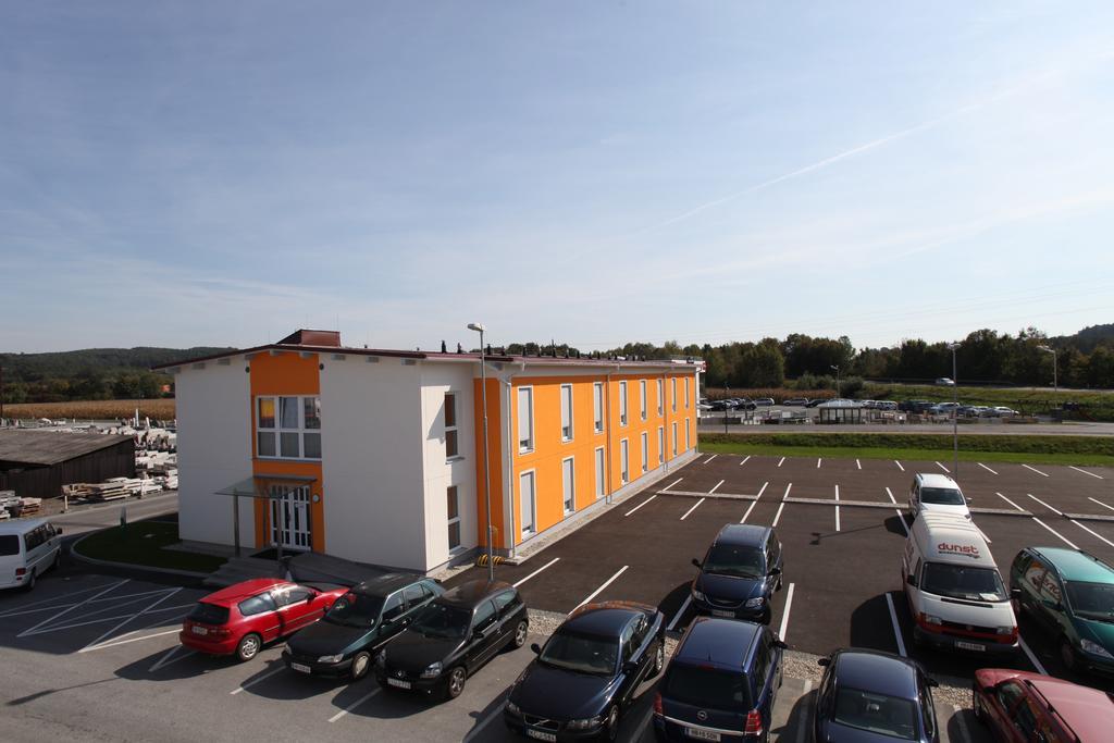 Fair-Price-Hotel Bad Waltersdorf Esterno foto