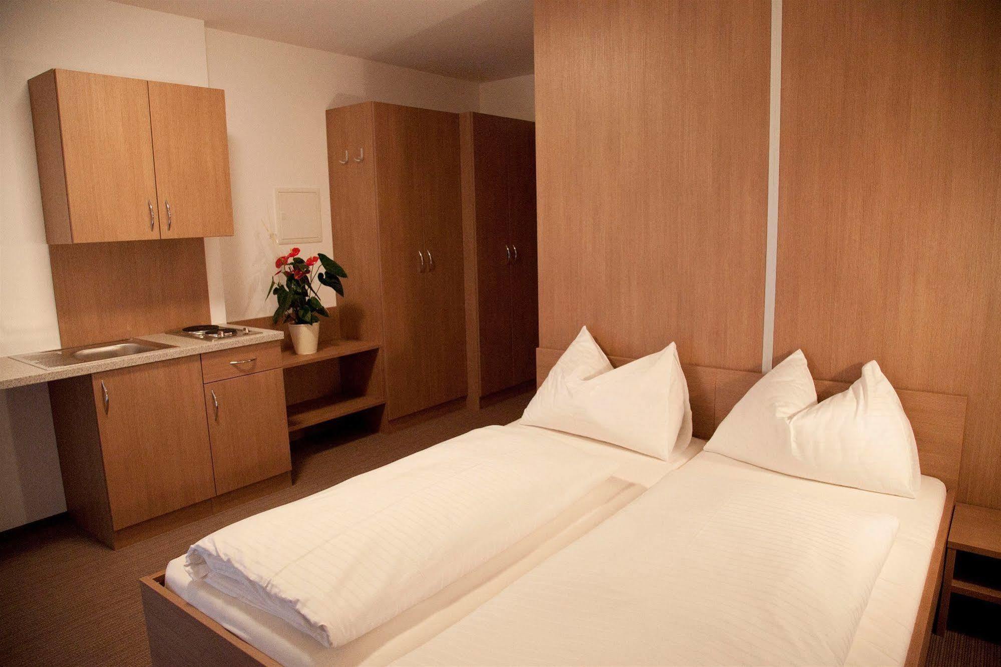 Fair-Price-Hotel Bad Waltersdorf Esterno foto